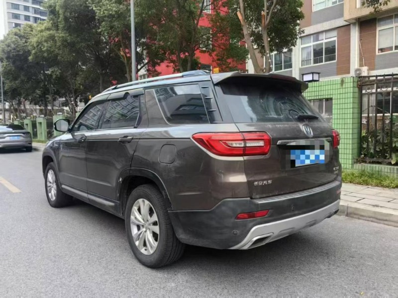 成都17年长安汽车CS955