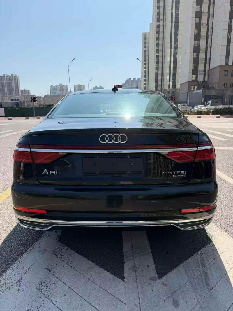 淄博18年奧迪A8L9