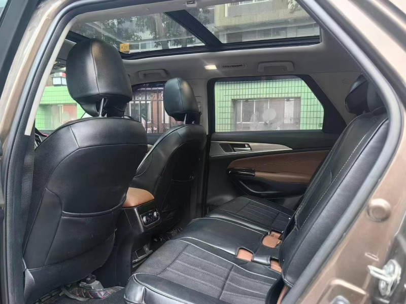 成都17年长安汽车CS958