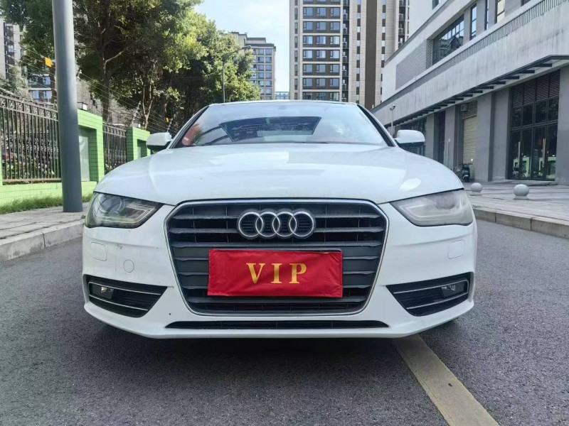 成都16年奥迪A4L1