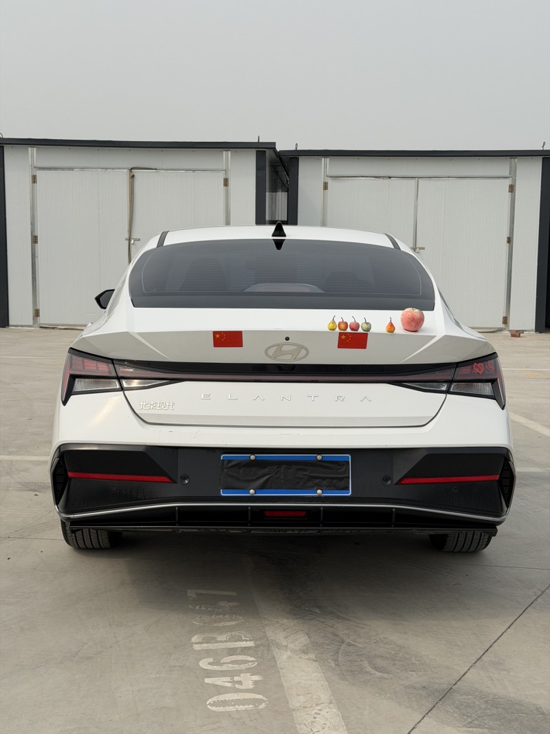 新乡24年现代伊兰特8