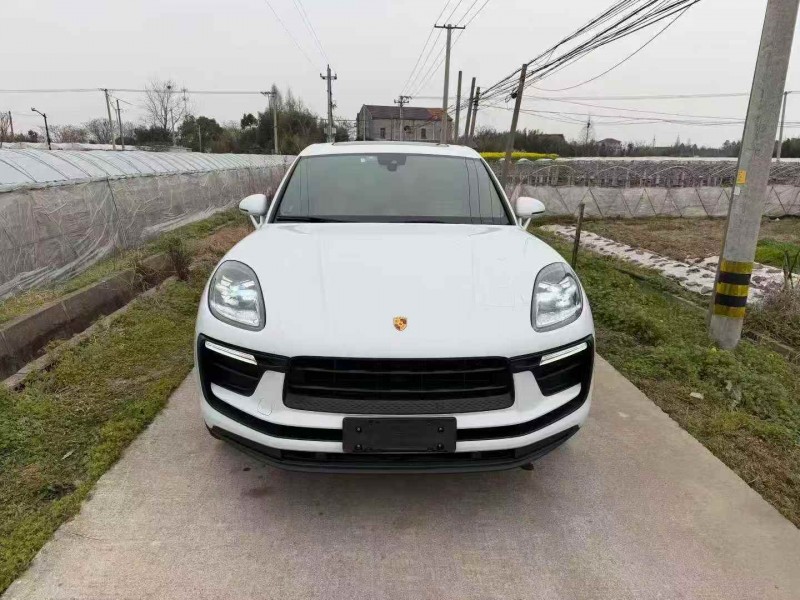 绍兴23年保时捷Macan1