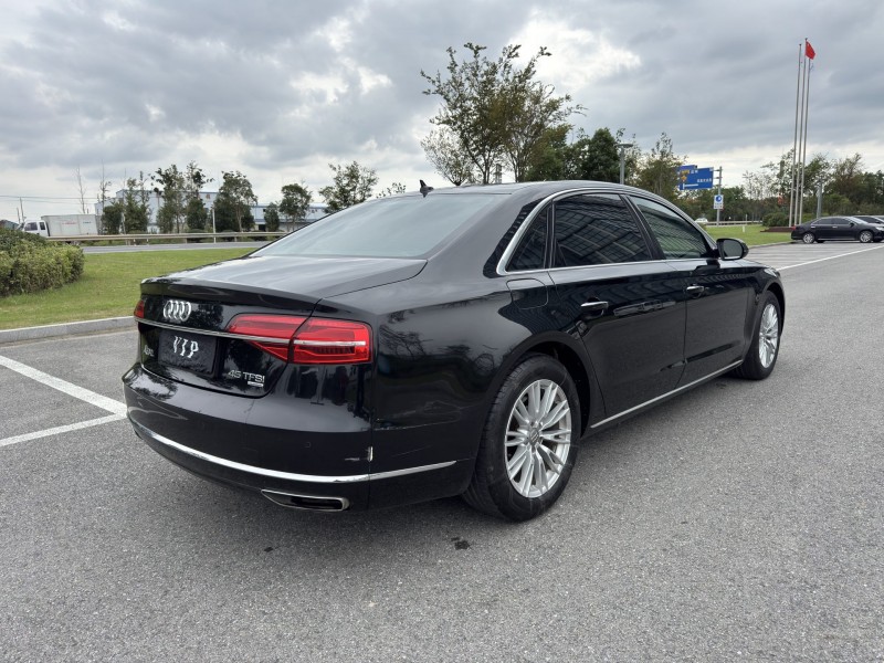 盐城16年奥迪A8L5