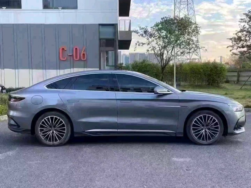 廣州23年比亞迪漢6