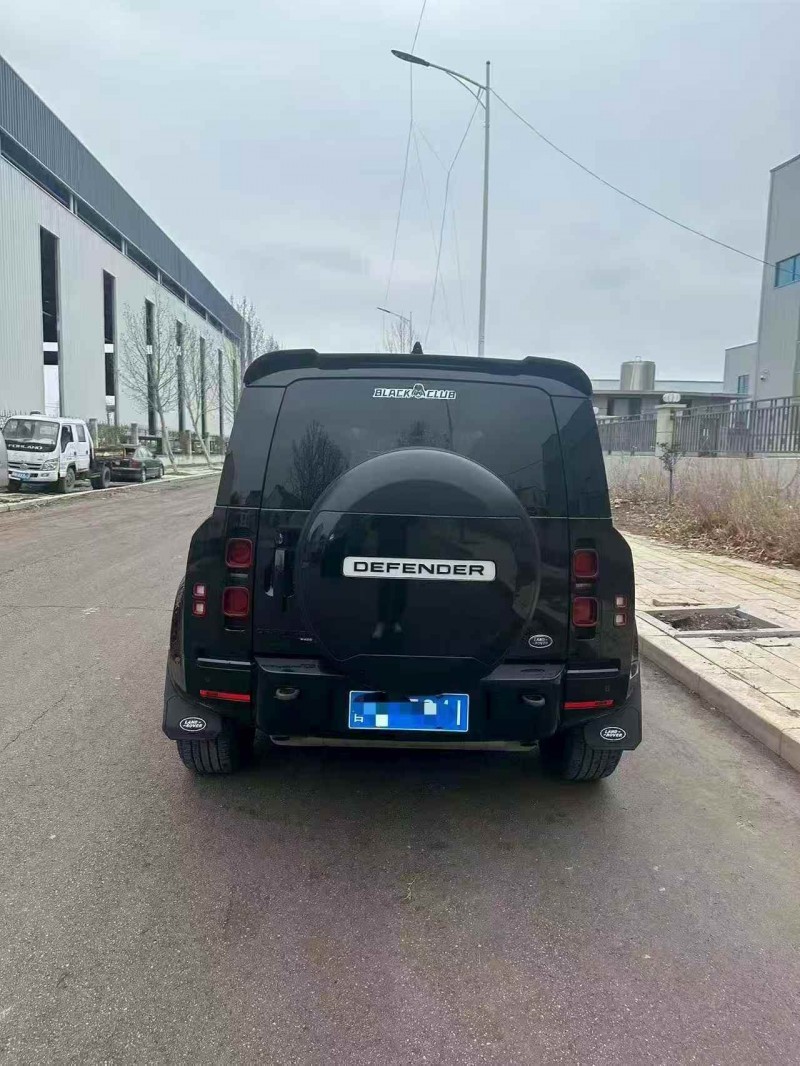 济宁21年路虎卫士9