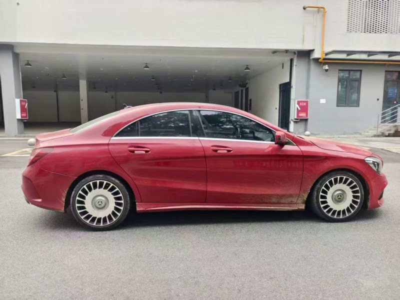 成都17年奔驰CLA8