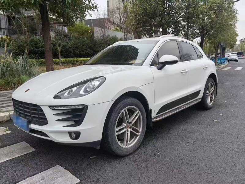 成都15年保時捷Macan2