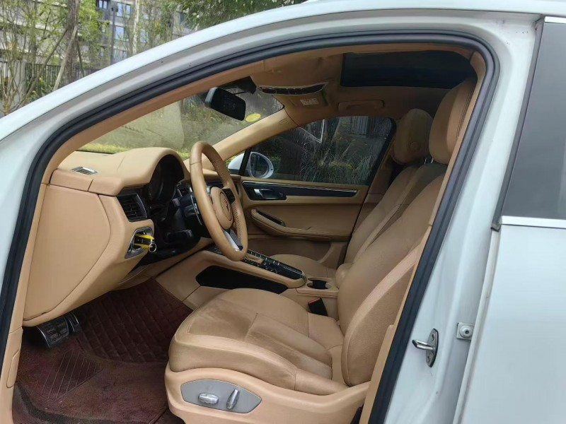 成都15年保時捷Macan4