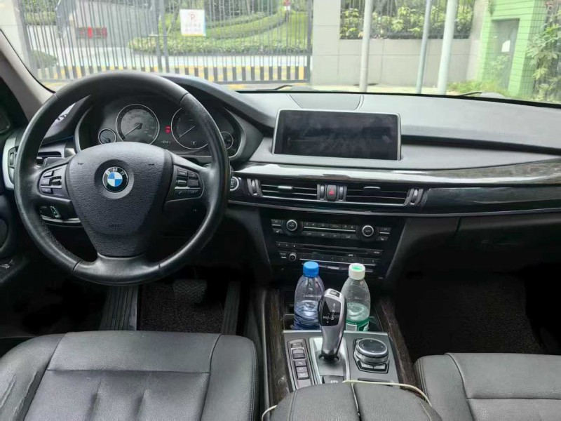 成都15年寶馬X55