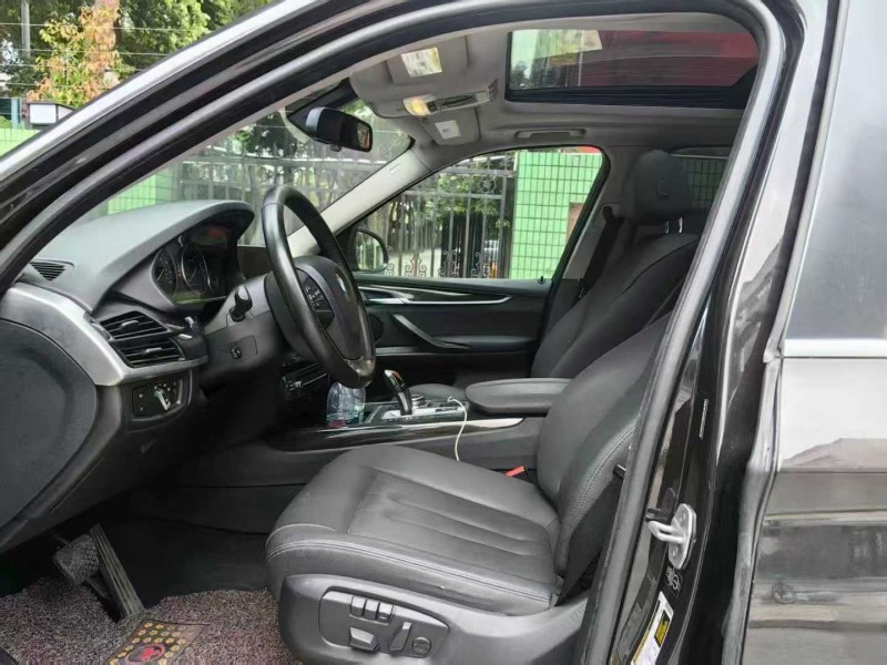 成都15年寶馬X56