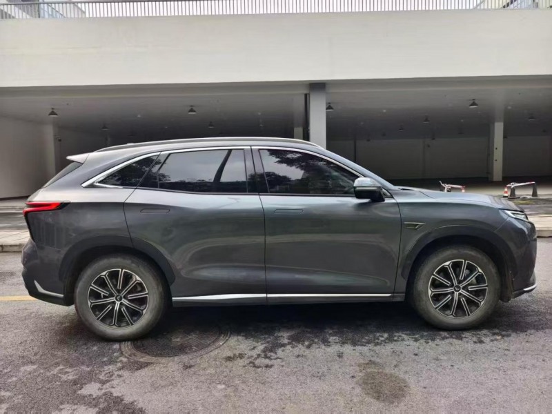 成都24年凱翼昆侖8