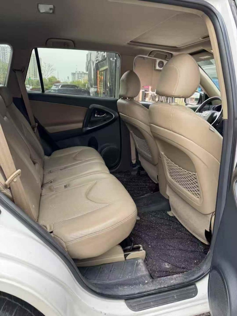 新余12年丰田RAV44