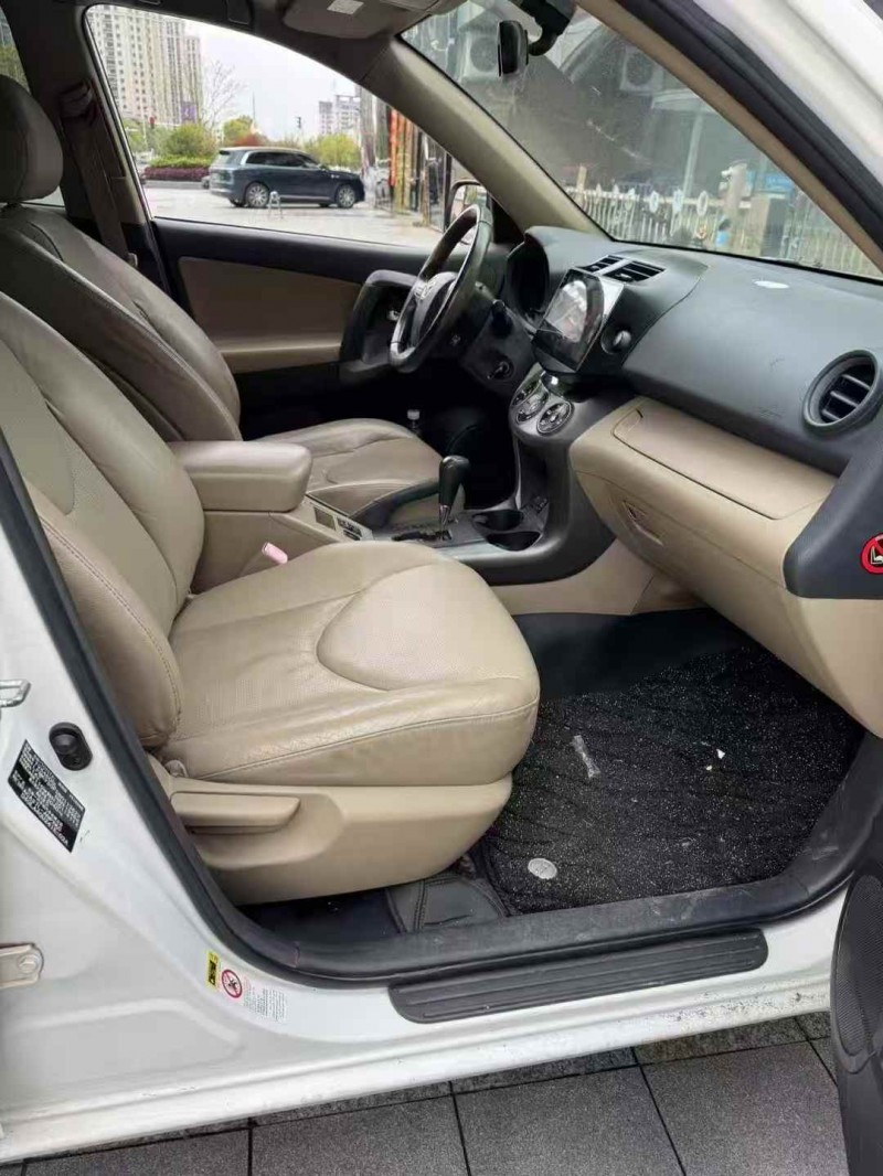 新余12年丰田RAV46