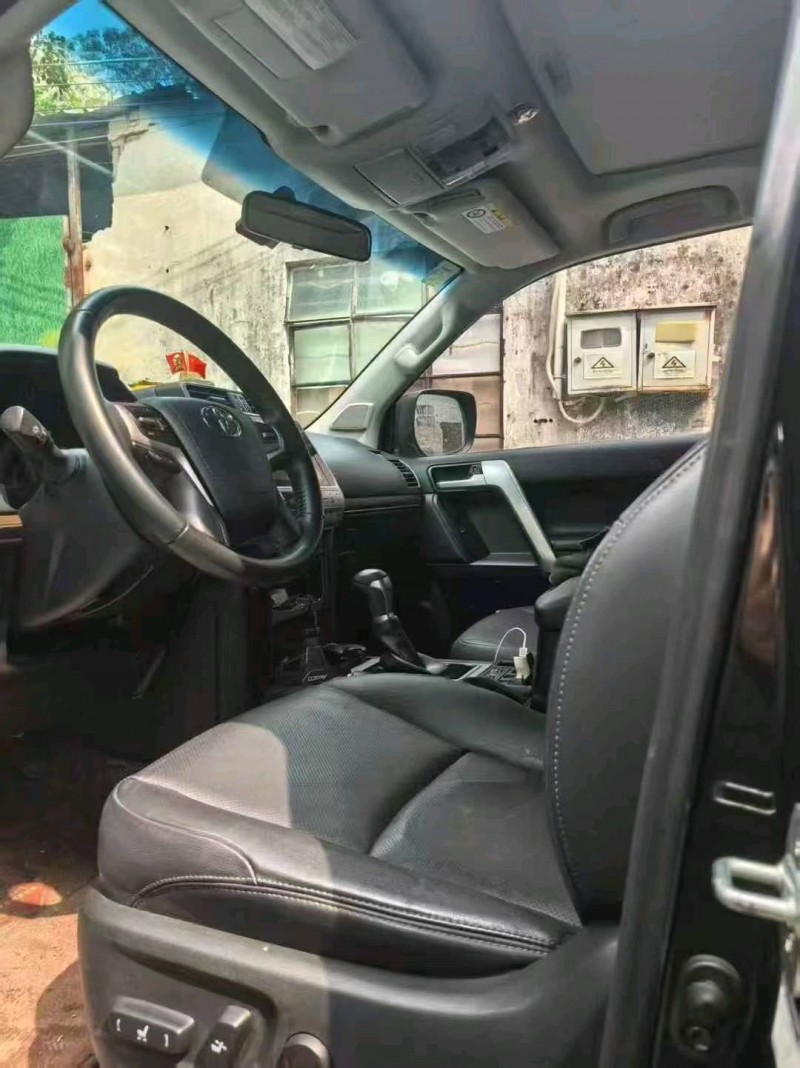 深圳19年豐田普拉多4