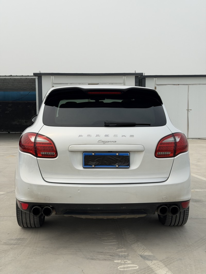 新鄉13年保時捷卡宴7