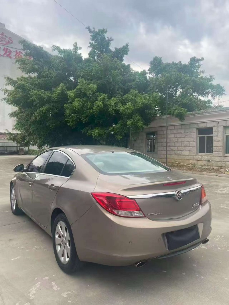 漳州14年别克君越8