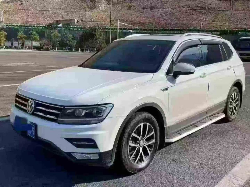 重庆17年大众途观3