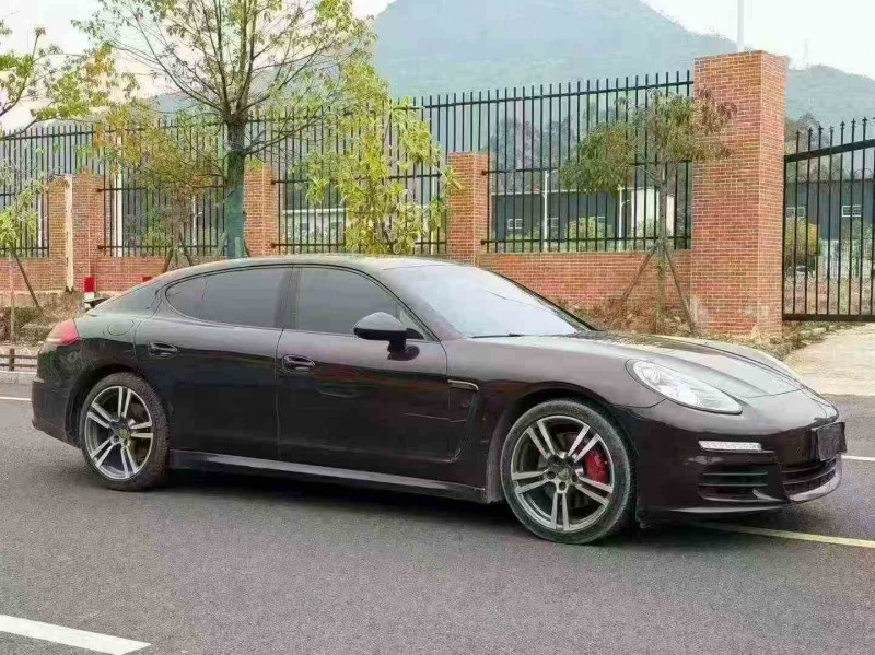 南平16年保時捷帕拉梅拉2