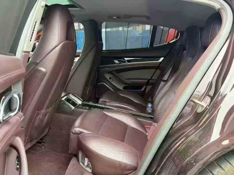 南平16年保時捷帕拉梅拉6