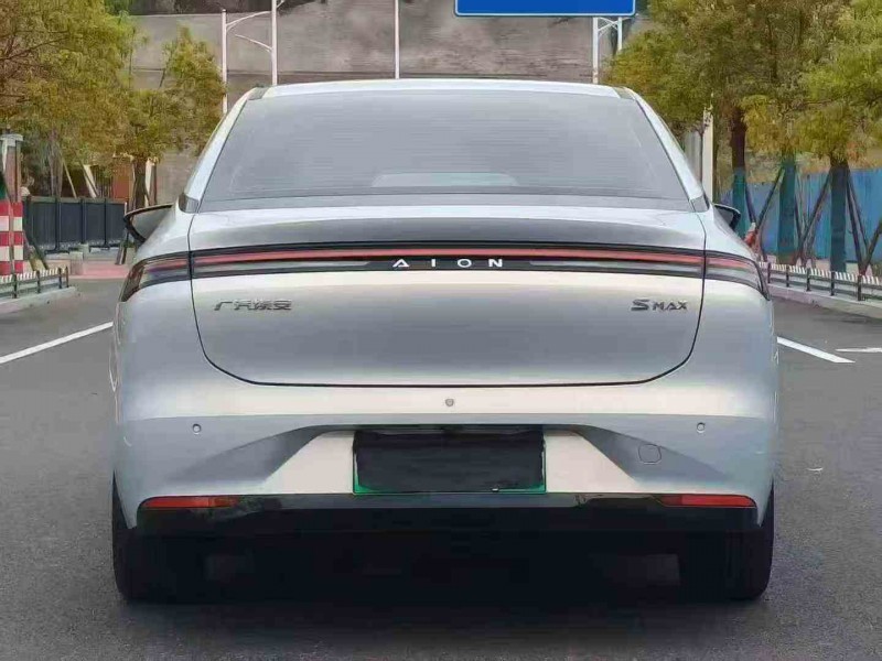 南平24年傳祺埃安S9