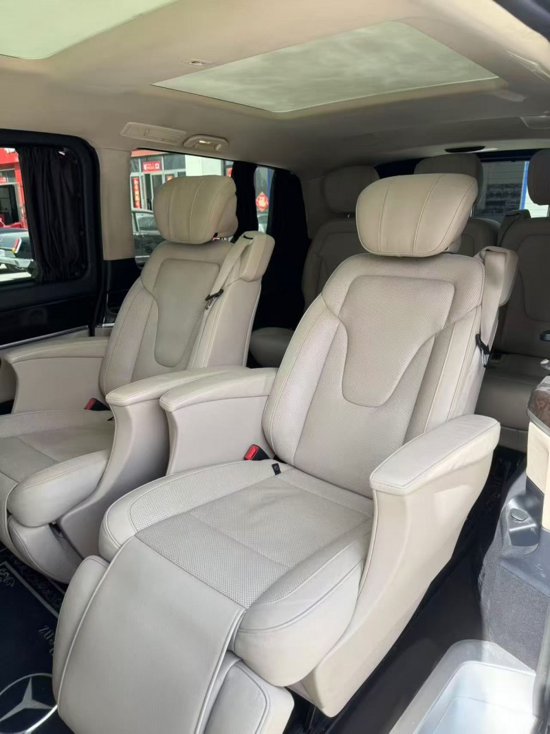 呼和浩特19年奔馳V7