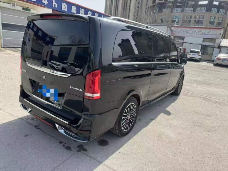 呼和浩特19年奔馳V9