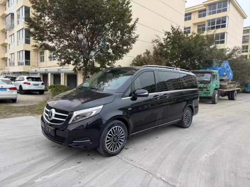 徐州18年奔驰V2