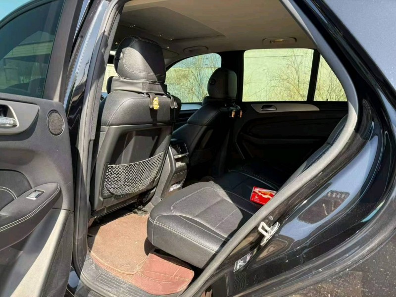 天津13年奔驰ML6