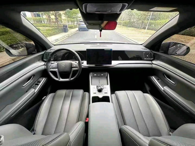 广州25年比亚迪宋8