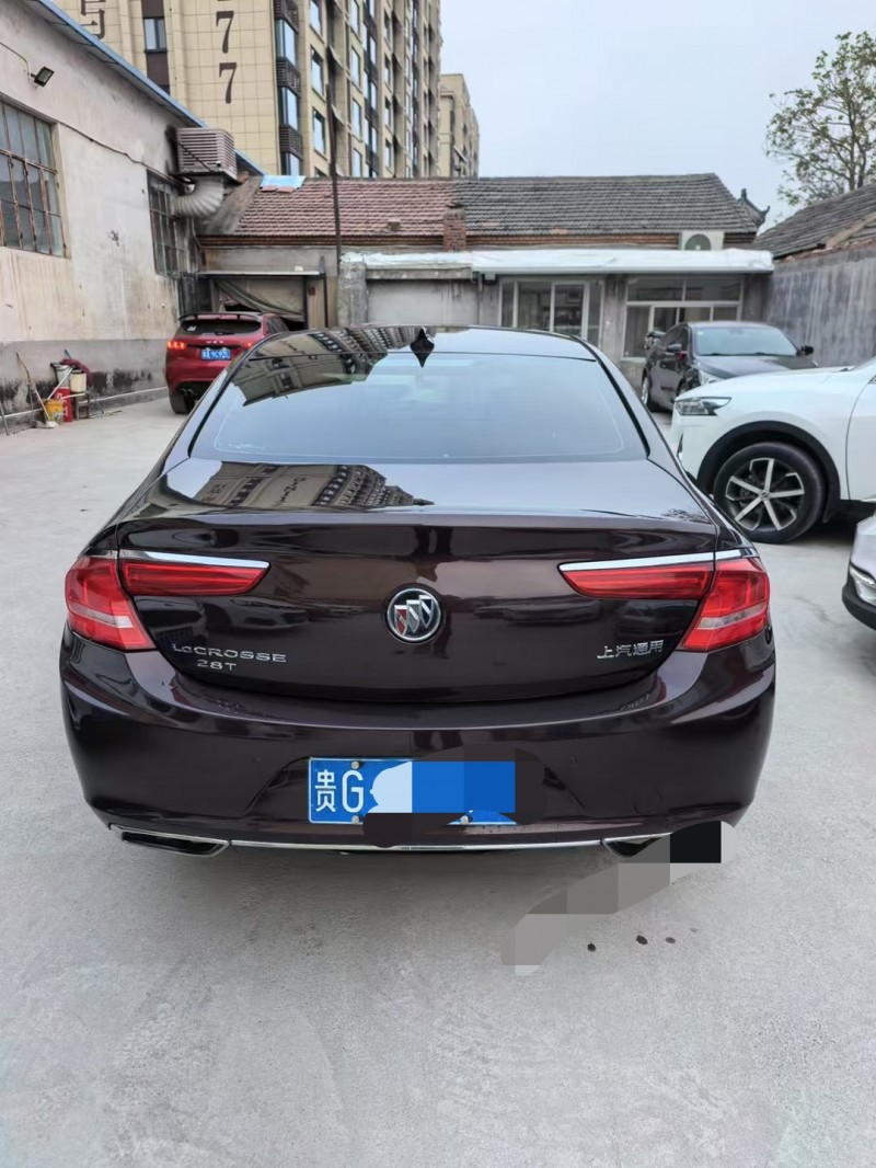 泰安19年別克君越6