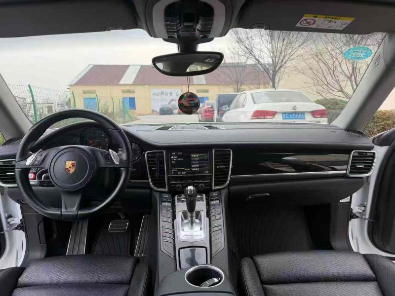 徐州17年保時捷帕拉梅拉8