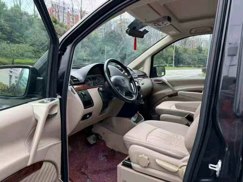 瀘州15年奔馳唯雅諾5