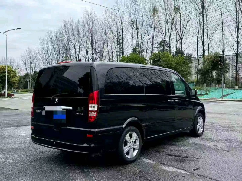 瀘州15年奔馳唯雅諾8