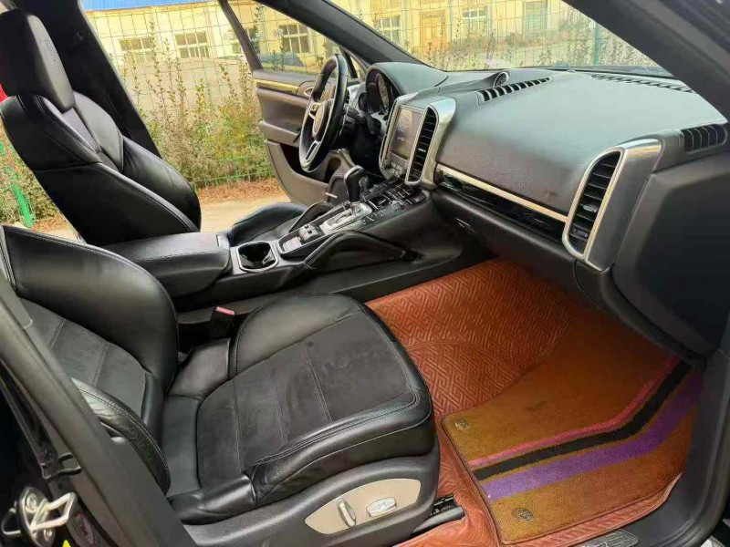 徐州17年保时捷卡宴5