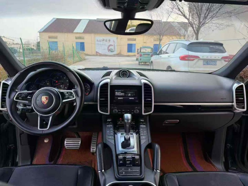 徐州17年保时捷卡宴8