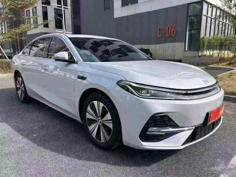 广州25年吉利银河3