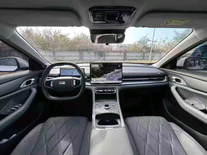 广州25年吉利银河4