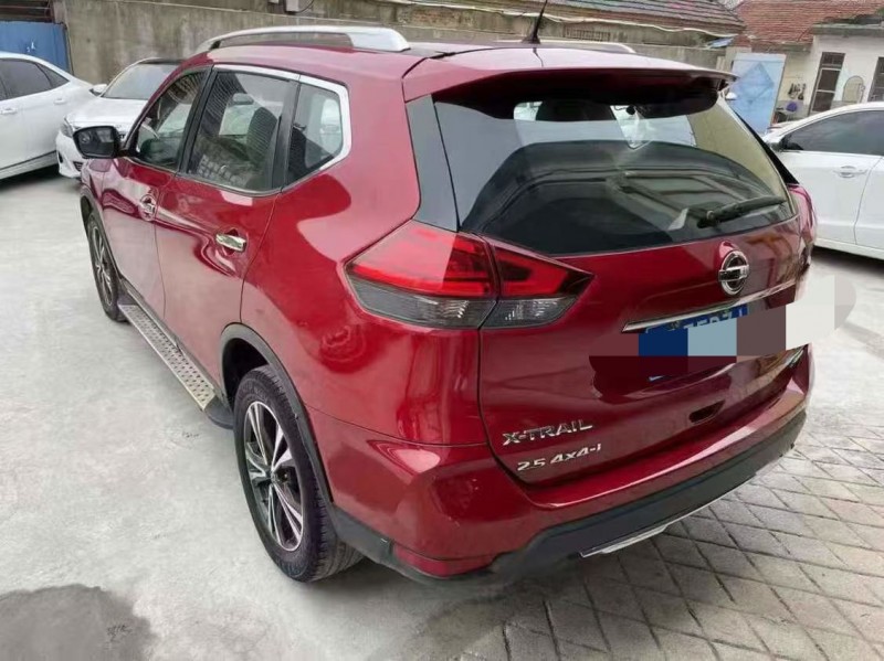 泰安17年日產奇駿2