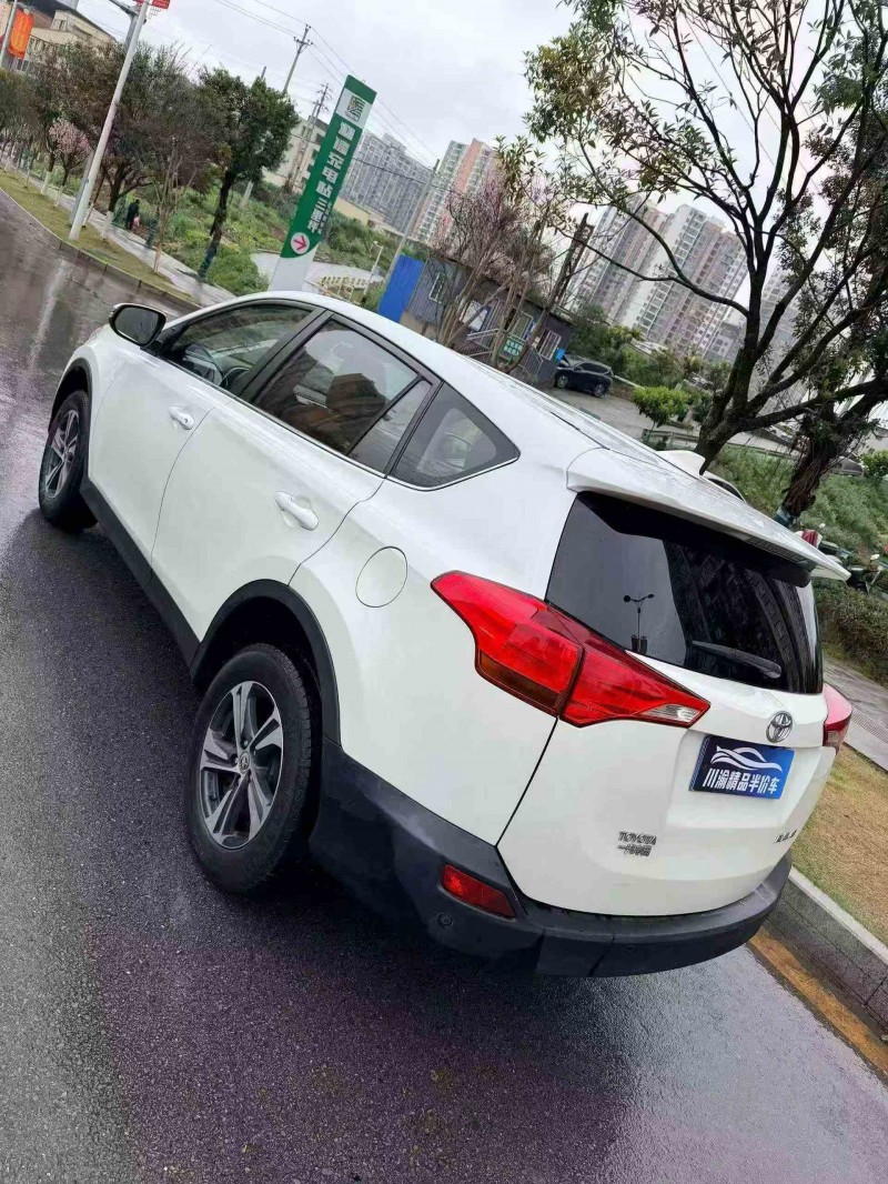 德阳15年丰田RAV4荣放7