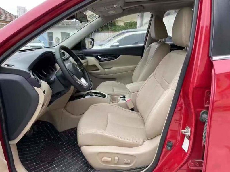 泰安17年日產奇駿3