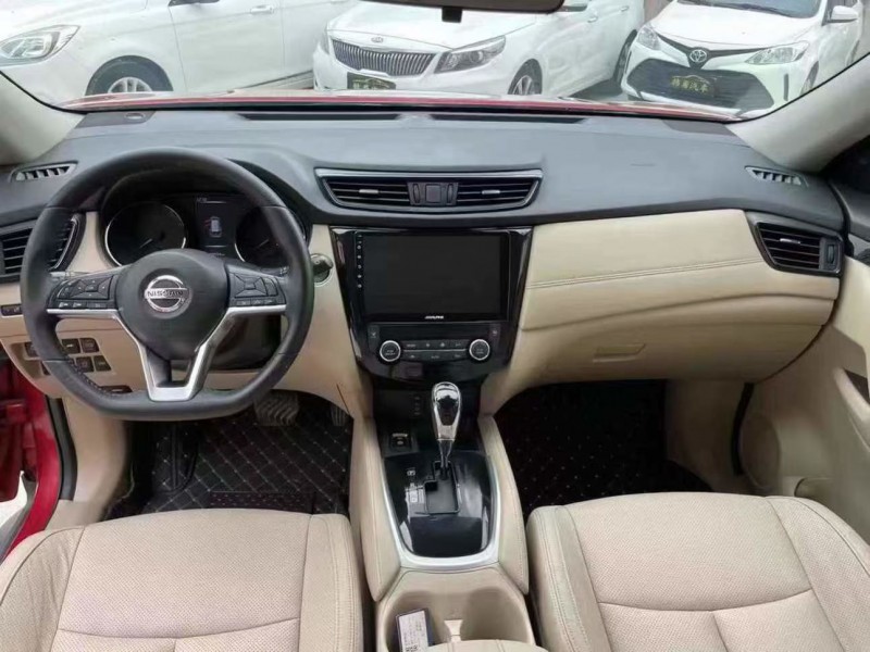 泰安17年日產奇駿4