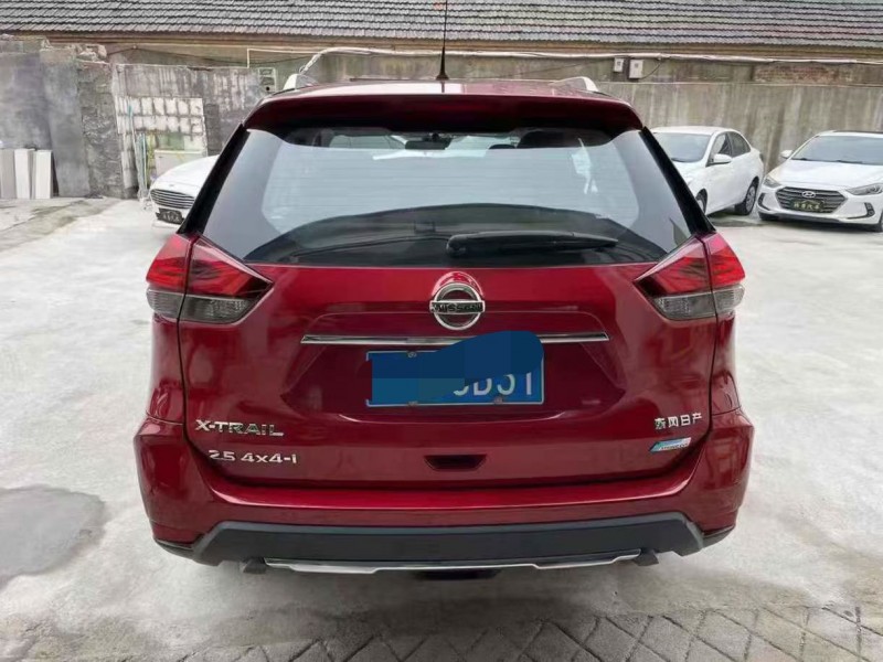 泰安17年日產奇駿7