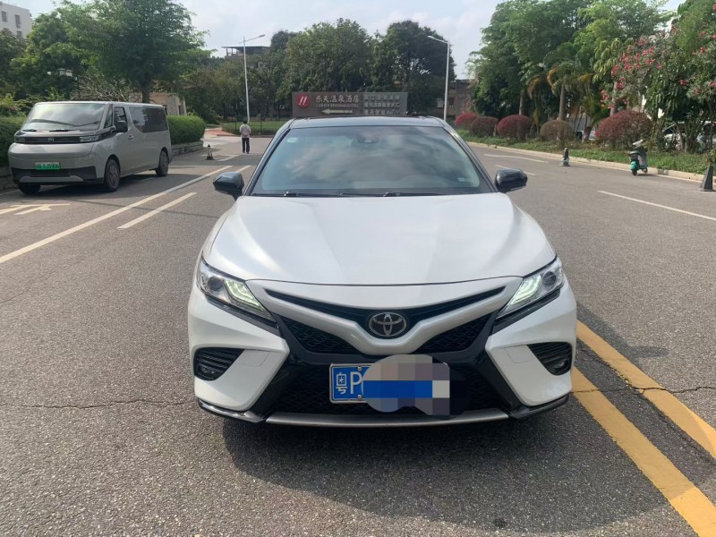 茂名18年豐田凱美瑞1