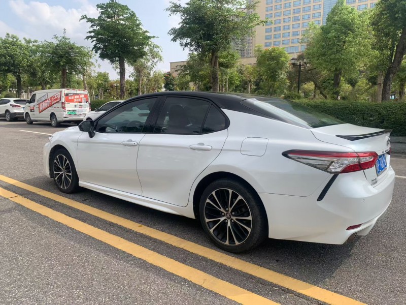 茂名18年豐田凱美瑞7