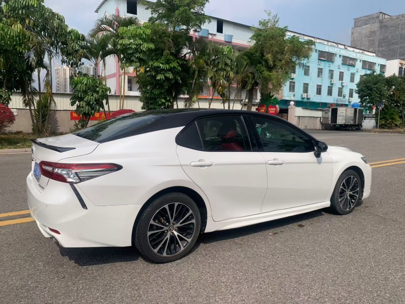 茂名18年豐田凱美瑞8