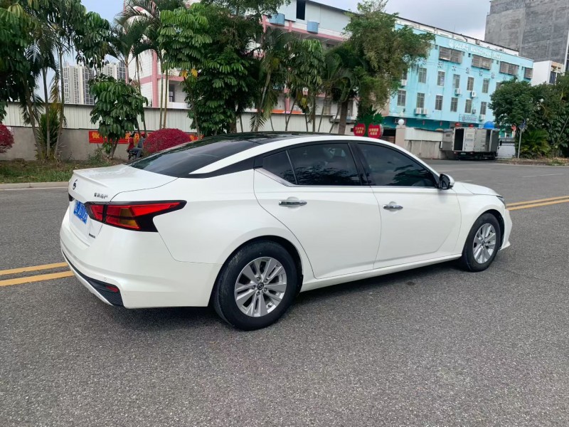 茂名20年日產天籟8