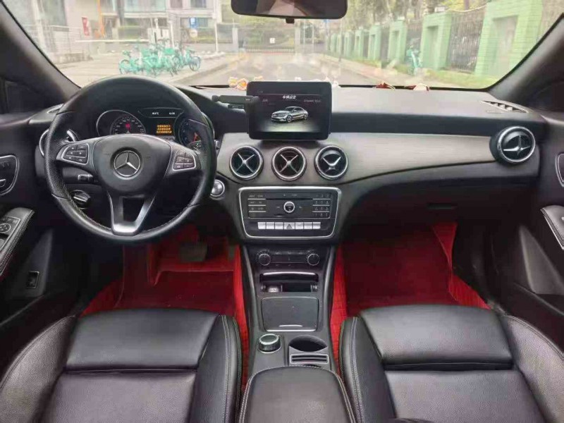 德陽16年奔馳CLA5