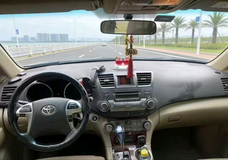 广州13年丰田汉兰达5