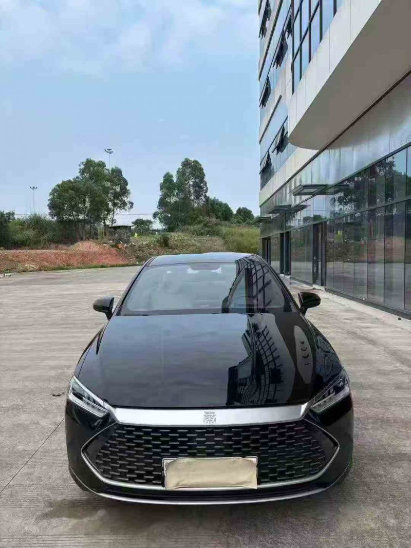 泸州25年比亚迪秦1