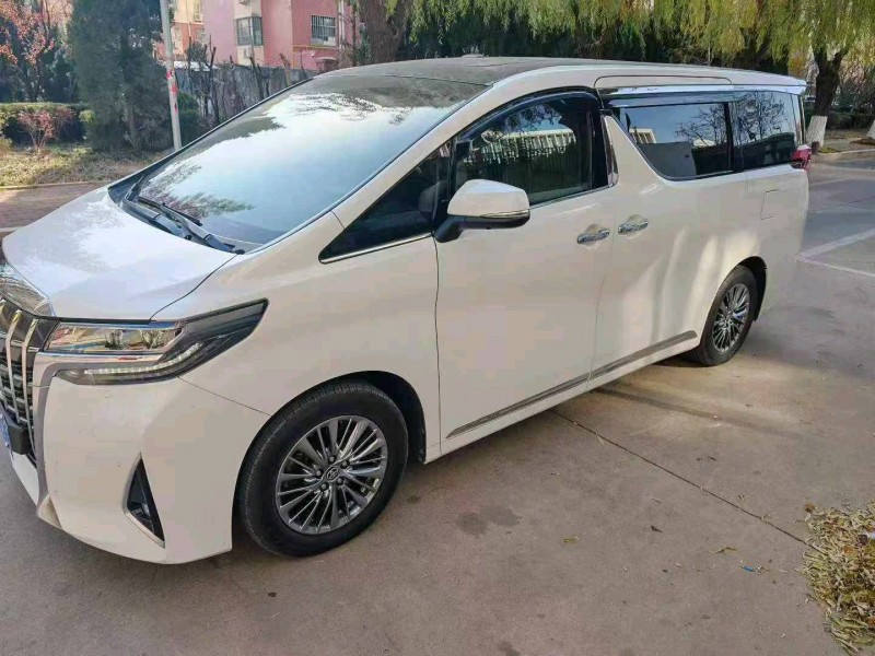 青島19年豐田埃爾法2